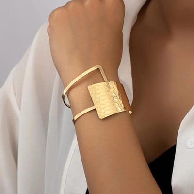Creatieve en overdreven armband, niche-ontwerp, coole open armband, een gepersonaliseerd cadeau voor je wilde vriendin brown