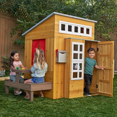 KidKraft Modern Kinderspeelhuisje Buiten Hout, Tuinspeelhuisje Kinderen Hout voor 3 tot 10 Jaar, met Speelkeuken, Picknicktafel, Speelgrill, Brievenbus, Krijtbord en Waterbestendig Dak, Buitenspeelgoed
