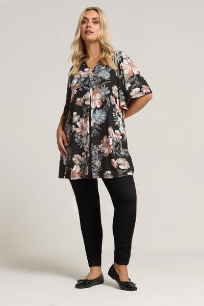 Yours Zwarte Top Met Bloemenprint En Plooien Aan De Voorkant Size 44