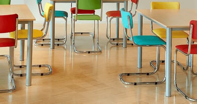 Tomorrow Conferentiestoel Met Armleuningen Bakeliet Beige Kunstleer