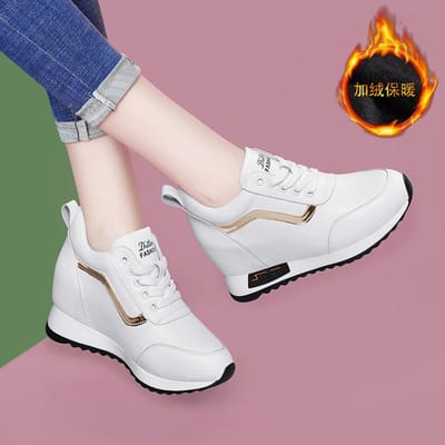 Chaussures pour femmes à rehausse intérieure Nouvelles chaussures blanches plates et décontractées polyvalentes pour le printemps et l'automne Chaussures de sport 38 white