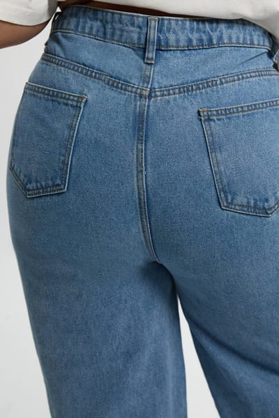 boohoo Dames Plus Hoge Taille Billenvormer Jean met Wijde Pijpen | Mid Blue | Maat: 16