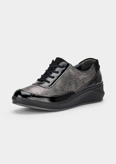 Veterschoenen met lakaccenten - zwart / zilverkleurig - Gr. 36 van Goldner Fashion