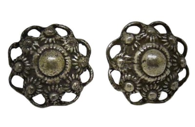 Zeeuws Meisje - oorstekers- Zeeuwse knopjes oorstekers oorknoppen, designerskwaliteit verzilverd