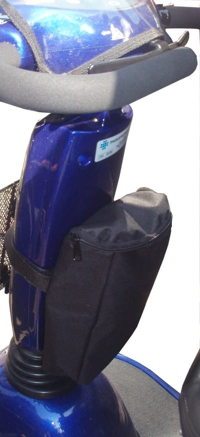 Zorgmiddelenaanhuis - Stuurtas voor uw scootmobiel - 7 cm x 15 cm x 27 cm (LxBxH) - Zwart