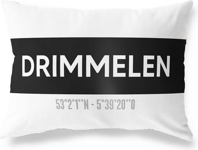 Tuinkussen DRIMMELEN - NOORD-BRABANT met coördinaten - Buitenkussen - Bootkussen - Weerbestendig - Jouw Plaats - Studio216 - Modern - Zwart-Wit - 50x30cm