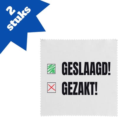 Akyol - geslaagd gezakt brillendoekjes - Geslaagd - cadeau geslaagd - cadeau - cadeau voor eindexamen - 17,8 bij 17,8 cm - 2 stuks