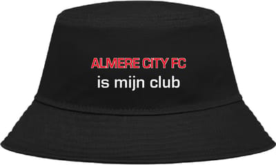 Buckethoed met tekst: Almere City is mijn club.