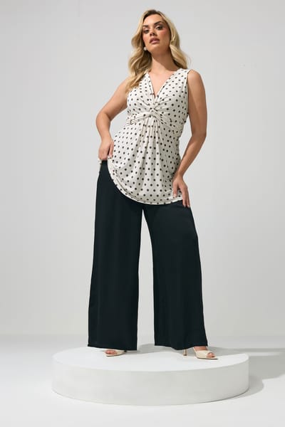 Yours London Ivoorwitte Top Met Stippen En Knoop Aan De Voorkant Size 38