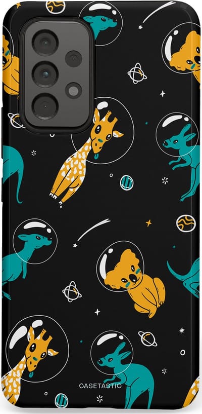 Casetastic Hoesje Geschikt voor Samsung A53 - Stijlvolle Beschermende Duo-layer Case - Donkere Ruimte Safari