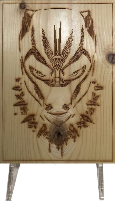 CharredArt - Houten Bord Black Panther | Hout kunst - Huis decoratie woonkamer - Wanddecoratie accessoires - Science Fiction