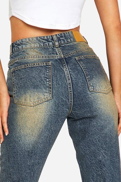 boohoo Dames Basics 32 Inch Leg Sand Blast Hoog getailleerde Mom Jeans | Vintage Wash | Maat: 6