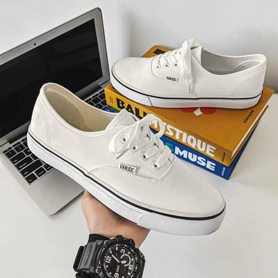 Lente Nieuwe Ademende Canvas Schoenen Heren Casual Platte Schoenen Outdoor Effen Kleur Lage Sportschoenen voor Dames Gevulkaniseerd Schoeisel 39
