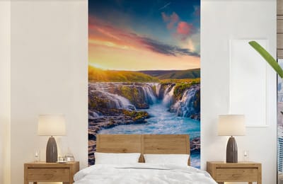 Behang - Fotobehang Waterval - Planten - Mos - Landschap - Zonsondergang - Rots - Breedte 120 cm x hoogte 240 cm