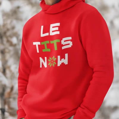 Foute Kerst Hoodie Rood Le Tits Now XS - Uniseks Pasvorm - Kerstkleding Voor Dames & Heren