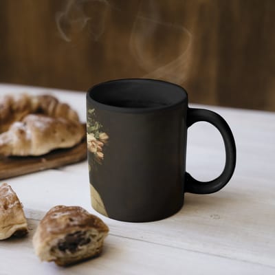Magische Mok - Foto op Warmte Mokken - Koffiemok - Bloemenstilte - Vrouw - Portret - Magic Mok - Beker - 350 ML - Theemok