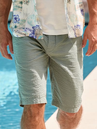 LERROS Chino-short van katoen in lichte seersucker-kwaliteit , Maat: 30 , Kleur: DARK BAY GREEN , 100% katoen