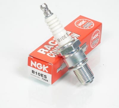 Bougie d'allumage NGK pour Scooter Cagiva 50 Passing Après 1999 Neuf