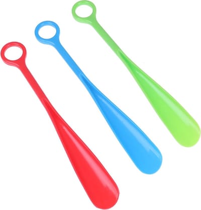 Doodadeals® Plastic Schoenlepel met ophangoog - Korte Schoentrekker - 30 cm - Multikleur - 1 stuk
