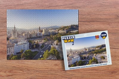 Puzzel Groene bomen tussen de straten van Málaga Spanje - Legpuzzel - Puzzel 1000 stukjes volwassenen