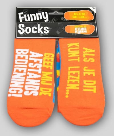 Sokken - 2 Paar Funny socks - Als je dit kunt lezen geef mij de afstandsbediening - In cadeauverpakking met gekleurd lint