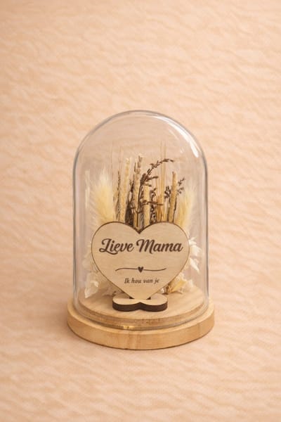 Lieve Mama – Ik hou van je | Droogbloemen stolp met houten hartje