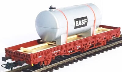 Belading Grote Ketel BASF 140 Mm