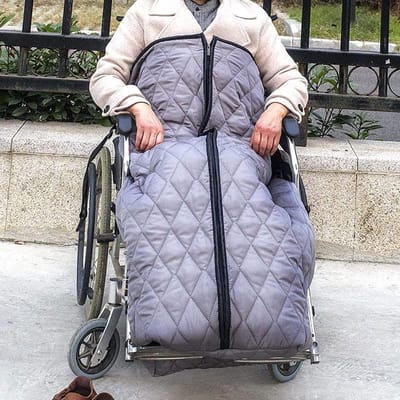 Rolstoel deken - Been warmer - Warm en comfortabel - Waterdichte fleece voering - 130 x 66 cm - Wit