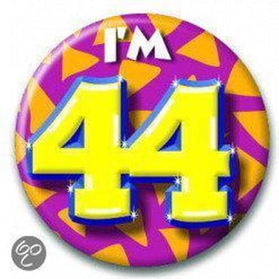 Paper Dreams Button 44 jaar - 55mm