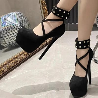 Hoge Kwaliteit Damesschoenen Ondiepe Dames Hoge Hakken Mode Klinknagel Feest Pumps Dames Nieuw Plus Size Puntneus Hakken Dames 41