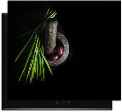 KitchenArt - Midnight Herb - Inductie Beschermer - 52x35 cm - Kookplaat Beschermer - Luxe Afdekplaat Inductieplaat - Anti-slip & Oprolbaar - Beschermmat Inductiekookplaat