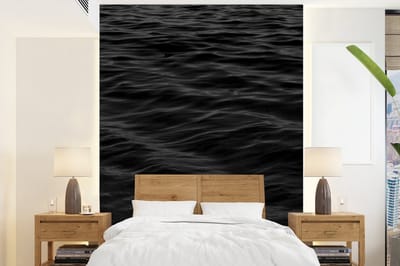 Behang - Fotobehang Golven - Water - Zwart - Wit - Breedte 165 cm x hoogte 220 cm