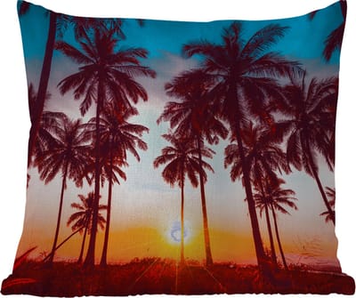 Tuinkussen - Palmboom - Zonsondergang - Horizon - Strand - Oranje - Roze - 40x40 cm - Weerbestendig