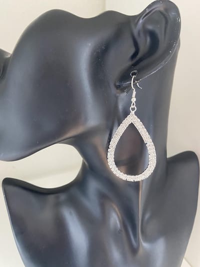 Oorbellen strass waterdruppels | | Make up | Parfum | Moederdag | Verjaardagscadeau| Cadeautje| Valentijnsdag| Kado | sieraden | vaderdag | oorbellen | oorsieraden