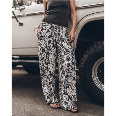 Mikuta The Dalmatian Flowy Pants Size: XS | Wide-Leg & Flared Pants Outlet | Dames | Zwart