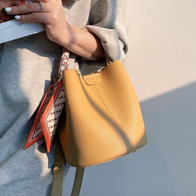 Sac seau en cuir véritable pour femme, sac de niche haut de gamme, nouveau sac à bandoulière grande capacité pour femme, sac à main à bandoulière pour femme