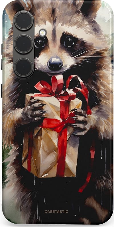 Casetastic hoesje geschikt voor Samsung Galaxy S24 Plus - Dubbellaagse bescherming - Winter Wasbeer Presentje - Fashion Case - Zwart Grijs Taupe