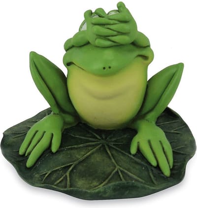 Dierenbeeldje kikker freddy de horen zien en zwijgen- hoogte 10 cm -groene kikker - kikkerbeeld -