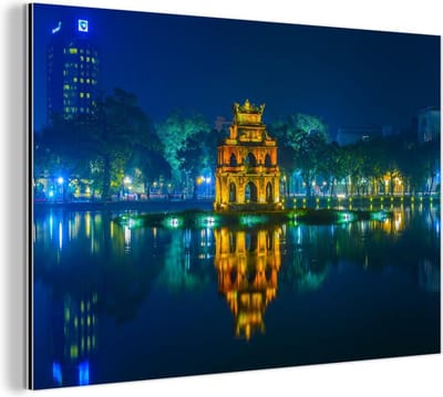 Aluminium schilderij 180x120 cm - Wanddecoratie metaal - Hanoi - Avond - Meer - Metalen muurdecoratie woonkamer - Decoratie industrieel - Foto op dibond - Industriële accessoires slaapkamer
