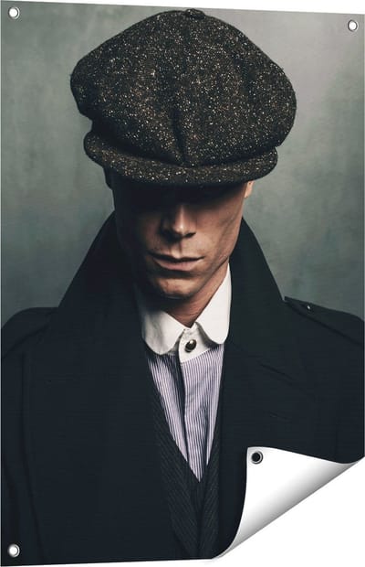 Gards Tuinposter Engelse Gangster met een Pet uit Jaren 1920 - 60x80 cm - Tuindoek - Tuindecoratie - Wanddecoratie buiten - Tuinschilderij