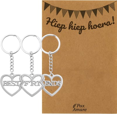 BFF Sleutelhanger voor 3 'Hiep Hiep Hoera' - 3 hartjes - Sleutelhanger set op Cadeau Kaartje - Zilverkleurig - Verjaardags Hanger - Pax Amare