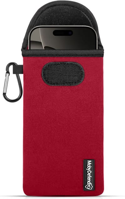 MobyDefend Hoesje - Geschikt voor iPhone 16 Pro - Neopreen Pouch Met Karabijnhaak - Insteek - Riemlus - Rood