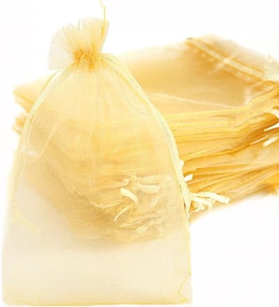 100 stuks feestelijke organza zakjes voor festivals, bruiloften en feestjes in goud - 10 x 15 cm