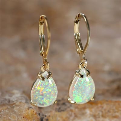 Vrouwelijke Witte Vuur Opaal Steen Klassieke Gouden Kleur Waterdruppel Oorbellen Schattige Hangende Boho Sieraden Voor Vrouwen