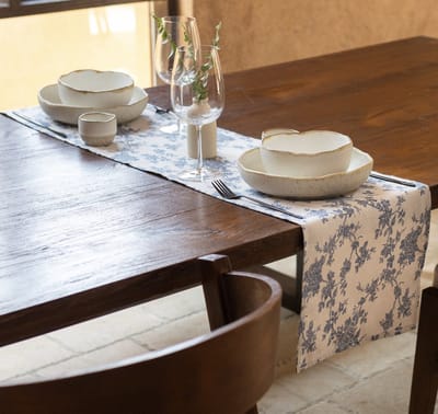 Tafelloper Bloemenprint – 150 x 30 cm – Tablerunner – Linnen Blend – Blauw Beige