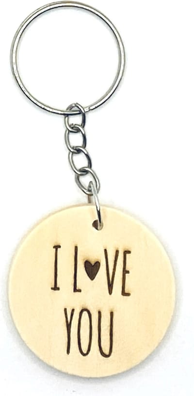 Sleutelhanger van hout | I LOVE YOU | cadeautje voor liefde / partner / vriend / vriendin