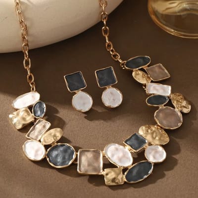 My Sweet Romance® 2-delige Dames Sieradenset – Gold, Sage & Ivory – Ketting & Oorbellen.
