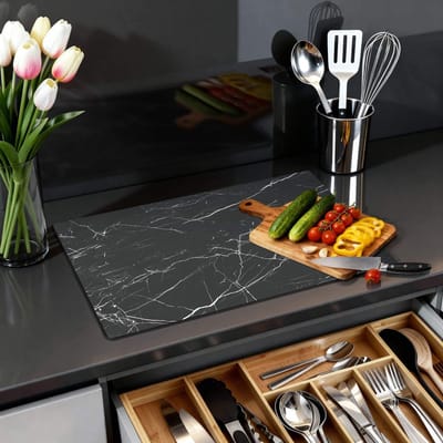 KitchenArt - Obsidian Marble - Inductie Beschermer - 59x52 cm - Kookplaat Beschermer - Luxe Afdekplaat Inductieplaat - Anti-slip & Oprolbaar - Beschermmat Inductiekookplaat