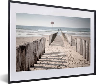 Fotolijst incl. Poster - Strand - Hek - Schaduw - 60x40 cm - Posterlijst
