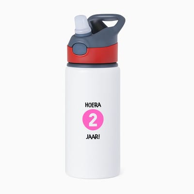 Hacebo® - Hoera 2 jaar waterfles met rietje rood - Verjaardag - Jarigen - Verjaardagscadeau - peuter - Happy birthday - water fles - 650ML